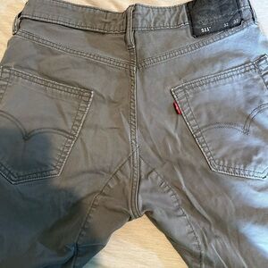 Men’s gray levi jeans
